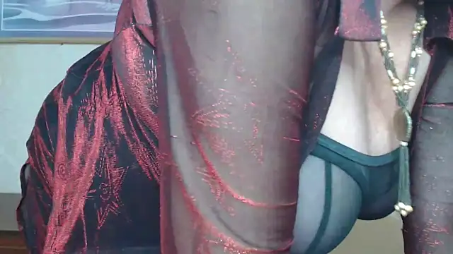 Snapshot of Milf4love50 chatting on 11.04.25 Milf4love50 online show from 11.04.25