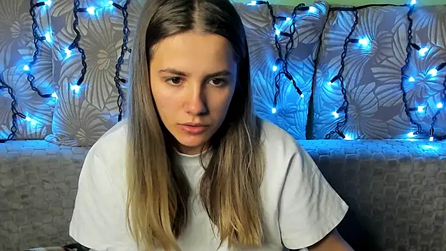 MaggieCake online show from 11.13.25