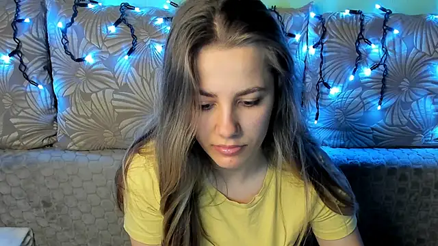 MaggieCake online show from 12.18.25