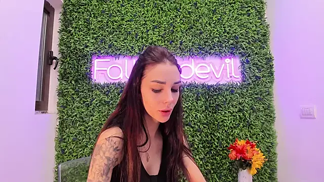 realhotfallingdevil online show from 11.19.25