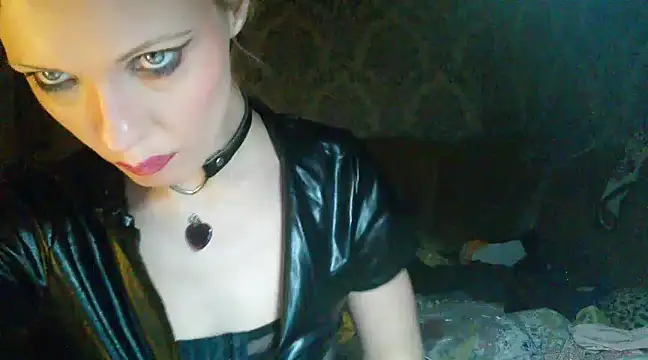 Snapshot of WildMissNiks chatting on 12.02.24 WildMissNiks online show from 12.02.24