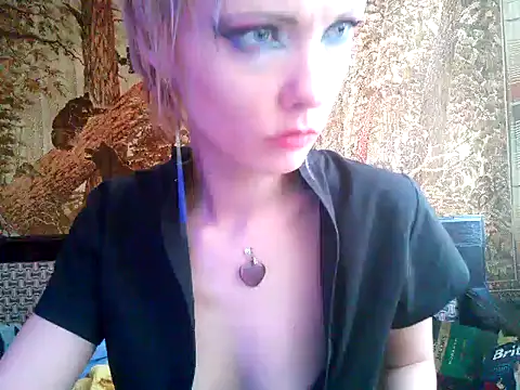 Snapshot of WildMissNiks chatting on 02.03.25 WildMissNiks online show from 02.03.25