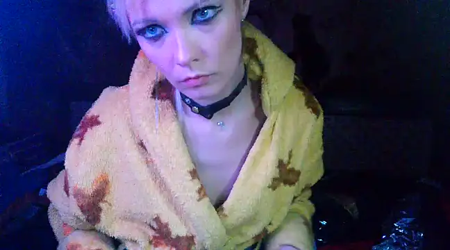 Snapshot of WildMissNiks chatting on 02.26.25 WildMissNiks online show from 02.26.25