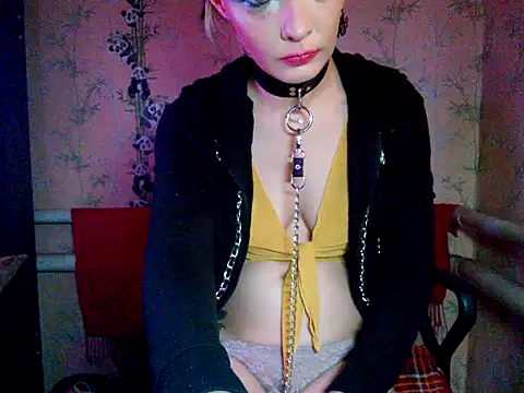 WildMissNiks online show from 11.05.25