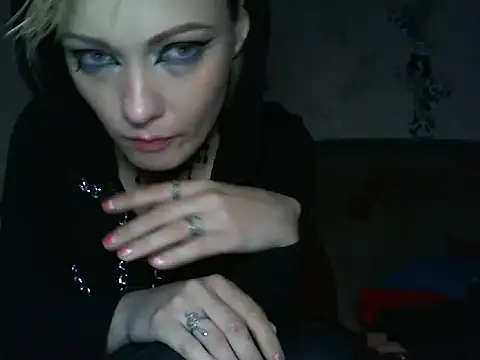 WildMissNiks online show from 06.16.26