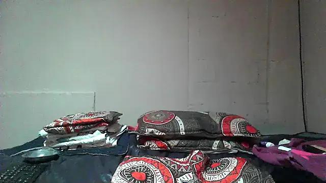 Snapshot of boobynatz chatting on 09.27.25 boobynatz online show from 09.27.25