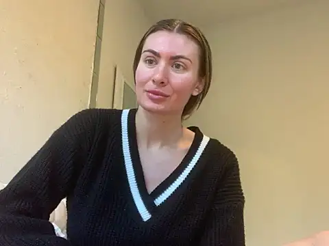 Snapshot of Alyssa_rhoades chatting on 11.10.25 Alyssa rhoades online show from 11.10.25