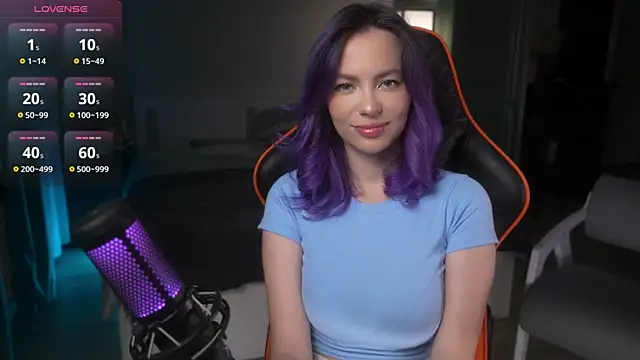 Snapshot of Emberella_ chatting on 10.02.25 Emberella online show from 10.02.25