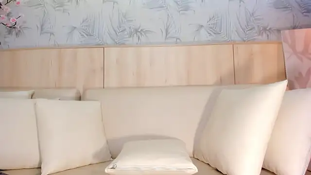 Snapshot of maryevans_ chatting on 09.26.25 maryevans online show from 09.26.25