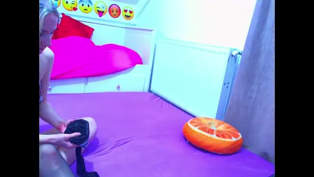 evehotty online show from 11.19.25