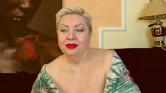 LadyPosh online show from 01.08.25