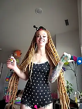 LucidLucy online show from 11.01.25