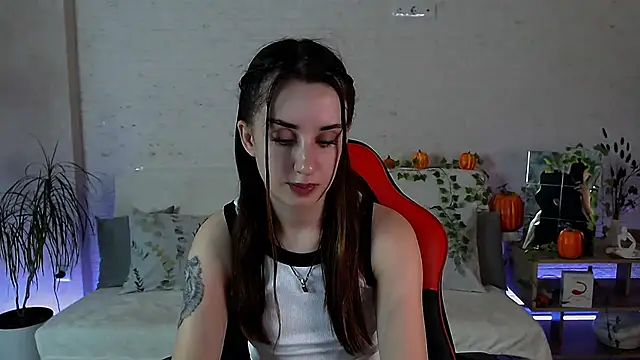 Snapshot of FranceskoJones chatting on 11.05.25 FranceskoJones online show from 11.05.25