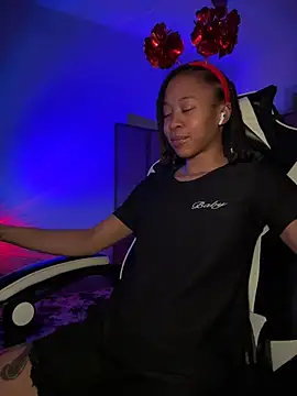 thebrattygoddess online show from 02.15.25