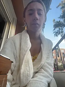 Snapshot of Littlebunny21 chatting on 11.07.25 Littlebunny21 online show from 11.07.25