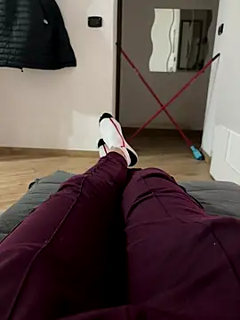 Snapshot of Io1994 chatting on 12.13.25 Io1994 online show from 12.13.25