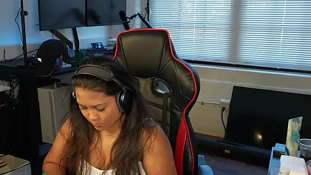 Bubbleliyah online show from 02.04.25