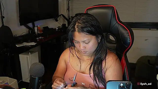 Bubbleliyah online show from 10.31.25