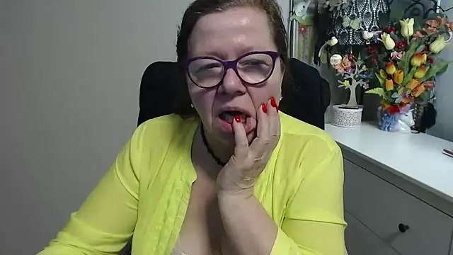 Adelewildx online show from 03.05.26