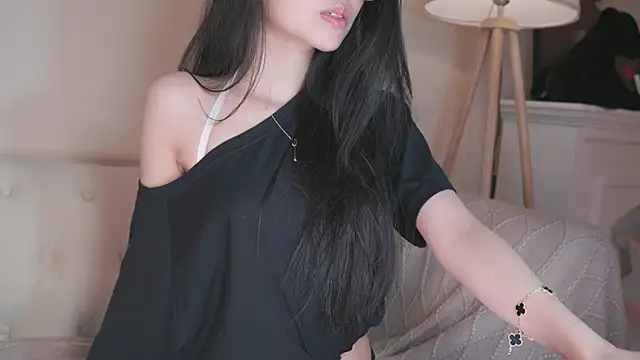 IsMiMi online show from 10.24.25