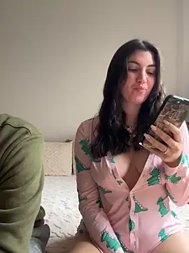 Snapshot of couplepenetration chatting on 11.26.25 couplepenetration online show from 11.26.25