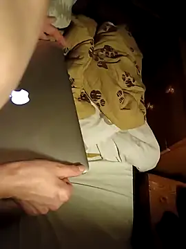 Snapshot of FireFox_Feel chatting on 12.02.24 FireFox Feel online show from 12.02.24