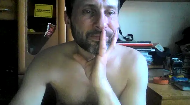 Snapshot of FireFox_Feel chatting on 03.08.25 FireFox Feel online show from 03.08.25