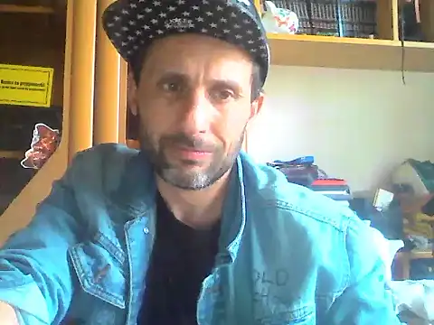 Snapshot of FireFox_Feel chatting on 03.22.25 FireFox Feel online show from 03.22.25