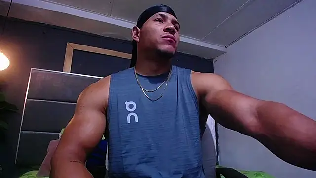 Snapshot of teddyfit19cm chatting on 06.05.26 teddyfit19cm online show from 06.05.26