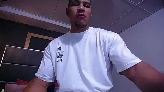 Snapshot of teddyfit19cm chatting on 06.10.26 teddyfit19cm online show from 06.10.26