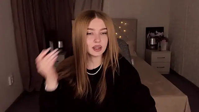 Snapshot of ViolettaLopez chatting on 01.29.25 ViolettaLopez online show from 01.29.25