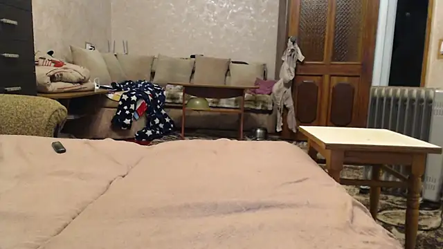 Amy August online show from 02.05.26