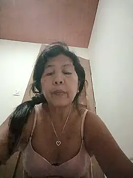 Snapshot of TropicalFlower chatting on 06.23.26 TropicalFlower online show from 06.23.26