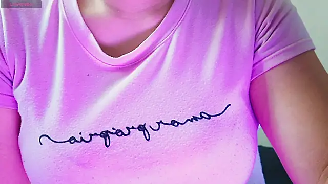 Snapshot of mayhott2 chatting on 11.18.25 mayhott2 online show from 11.18.25