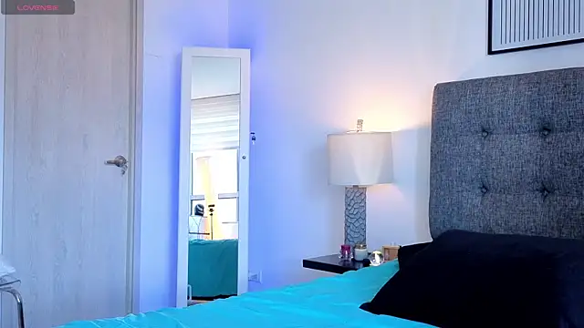 mandi4pole  online show from 03.22.25