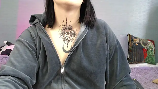 ivamayy online show from 10.15.25