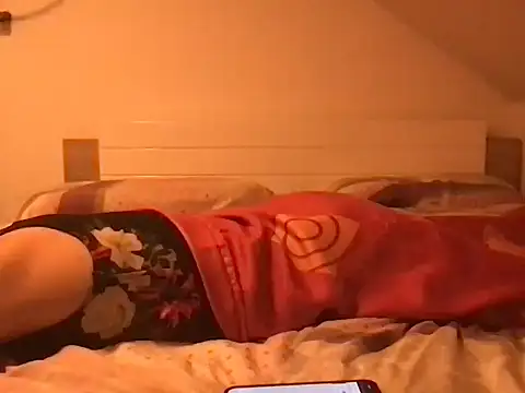 Moistdevil online show from 01.06.25