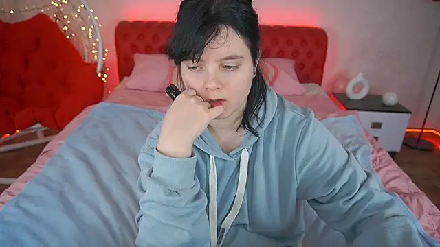 Snapshot of LittleShyy chatting on 01.24.25 LittleShyy online show from 01.24.25