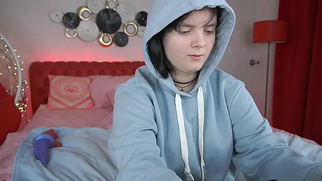 Snapshot of LittleShyy chatting on 01.31.25 LittleShyy online show from 01.31.25