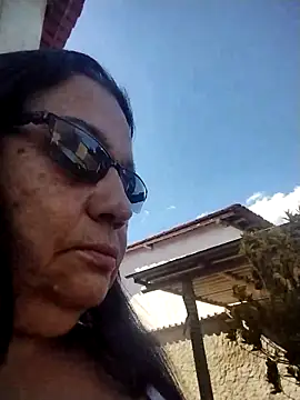 Snapshot of catdool chatting on 02.19.25 catdool online show from 02.19.25