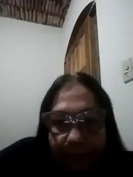 Snapshot of catdool chatting on 10.05.25 catdool online show from 10.05.25