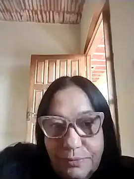 Snapshot of catdool chatting on 10.31.25 catdool online show from 10.31.25