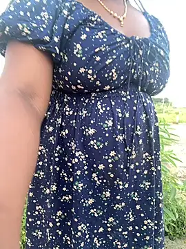 Dhiyapink online show from 12.09.24