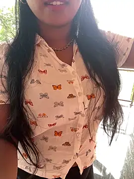 Dhiyapink online show from 03.11.25