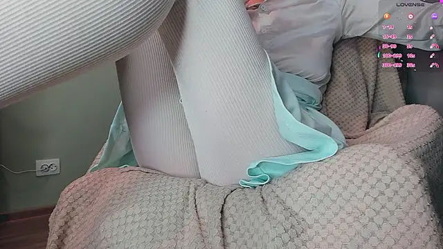 Snapshot of queen_carly chatting on 02.25.26 queen carly online show from 02.25.26