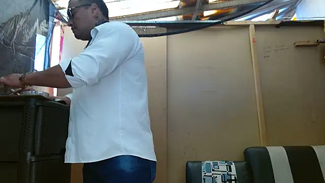 hardrock982 online show from 02.19.25