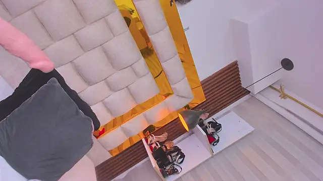 Snapshot of bigass_monic chatting on 10.27.25 bigass monic online show from 10.27.25