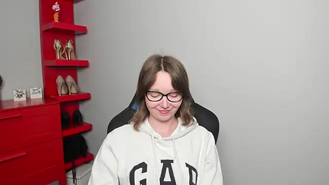 Cookie zoe online show from 04.17.26