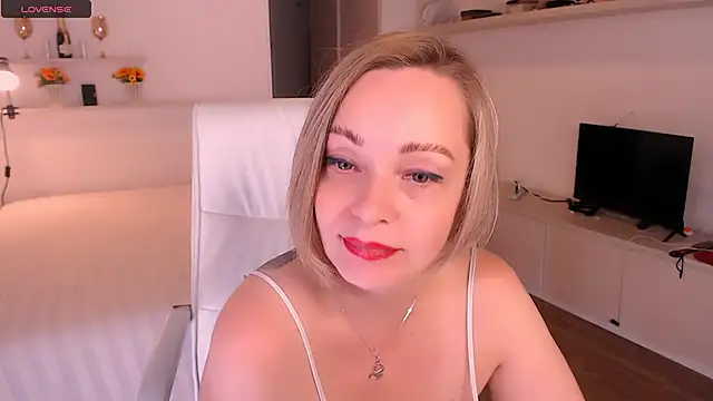 Tilly Eliot online show from 11.14.25