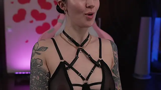 Snapshot of GirlGogo chatting on 02.20.26 GirlGogo online show from 02.20.26